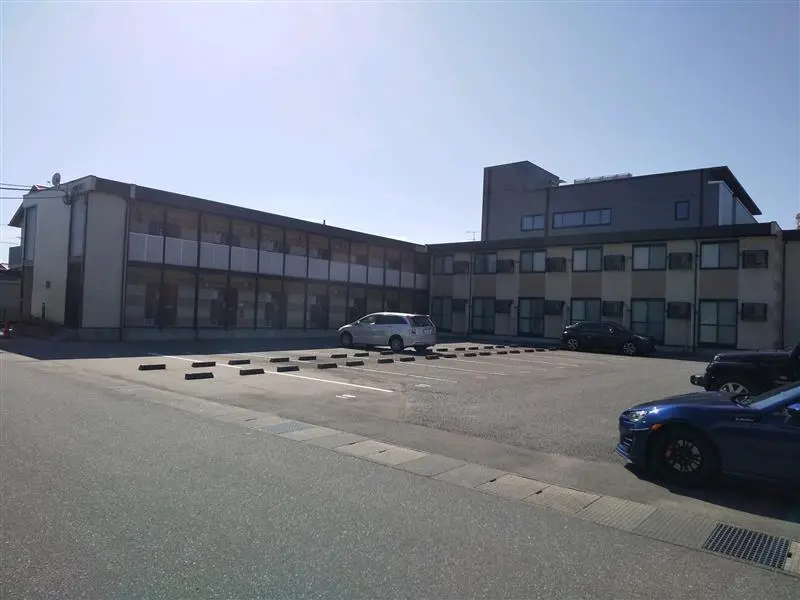 富山市才覚寺 月極駐車場